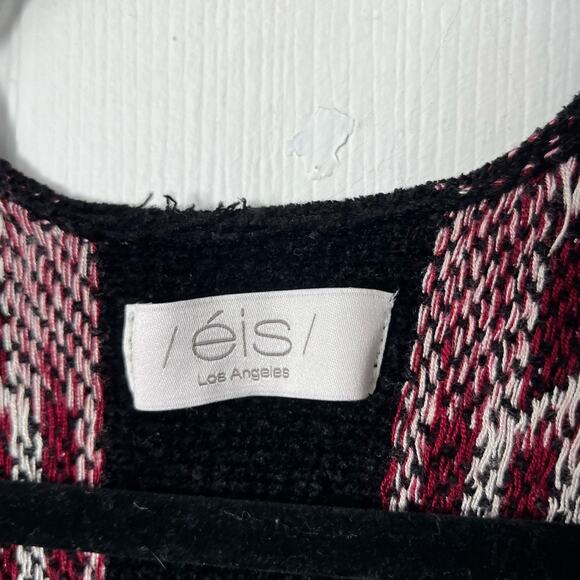 Éis Woven Fringed Poncho - Picture 3 of 5